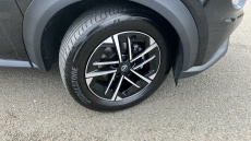 Nissan Juke 1.0 DiG-T N-Connecta 5dr Petrol Hatchback